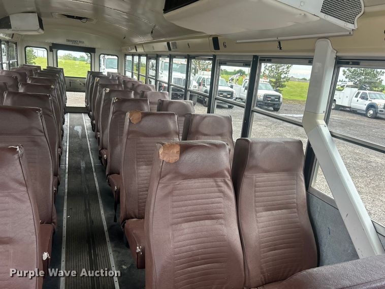 image for item EG1589 2006 International  CE300 school bus