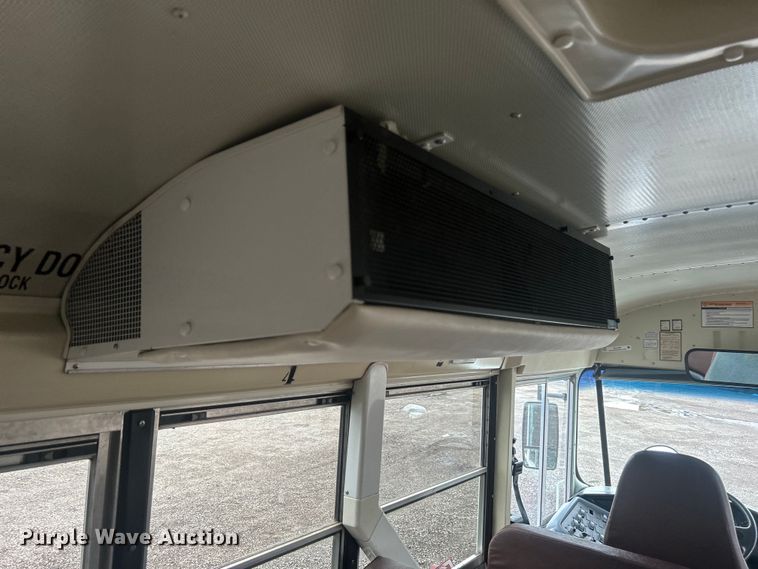 image for item EG1589 2006 International  CE300 school bus