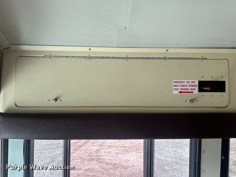 image for item EG1589 2006 International  CE300 school bus