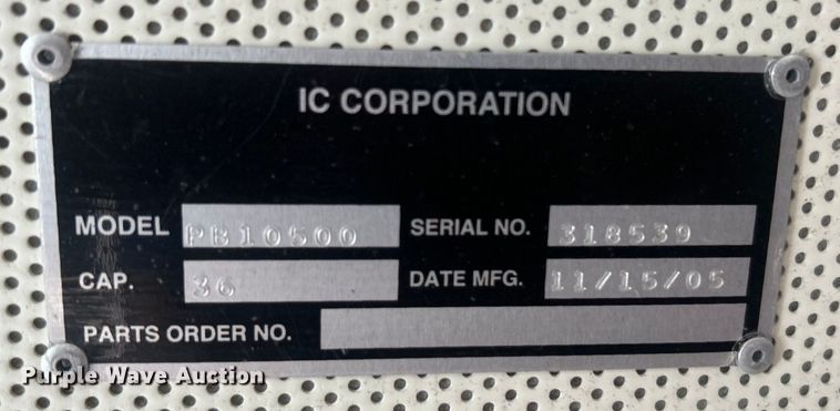 image for item EG1589 2006 International  CE300 school bus