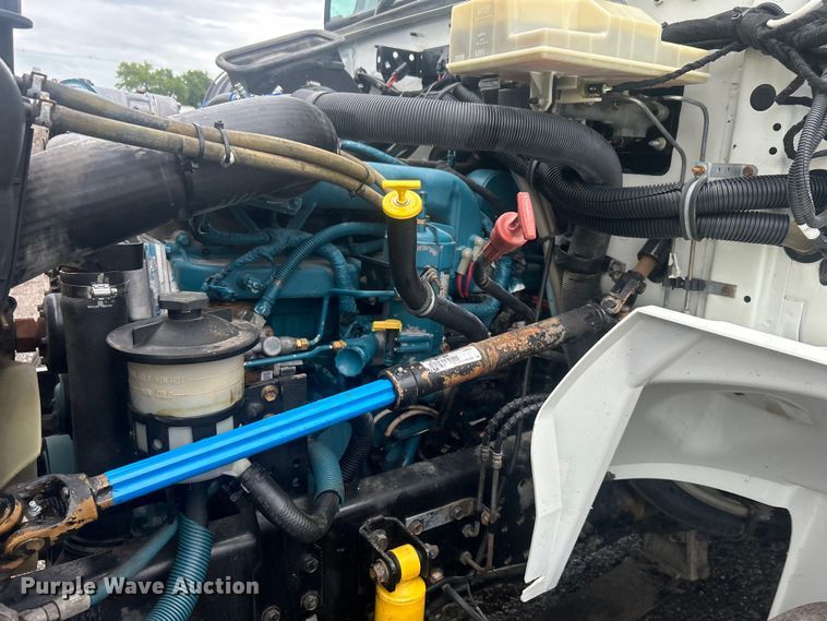 image for item EG1589 2006 International  CE300 school bus