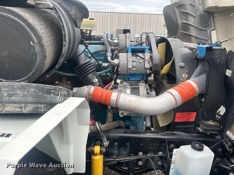 image for item EG1589 2006 International  CE300 school bus