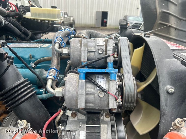 image for item EG1589 2006 International  CE300 school bus