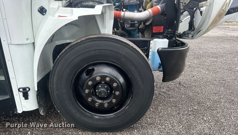 image for item EG1589 2006 International  CE300 school bus