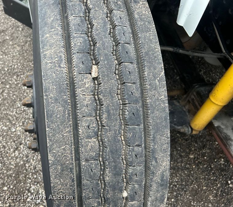 image for item EG1589 2006 International  CE300 school bus