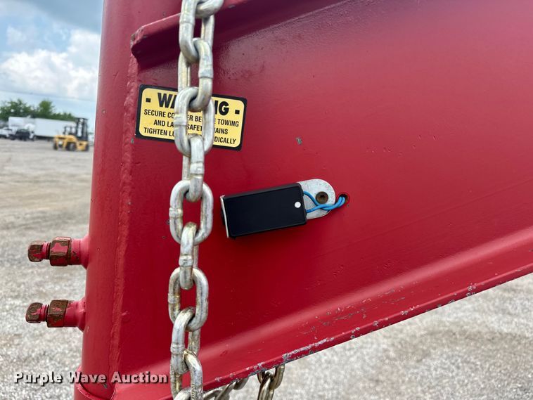 image for item EG1623 2014 TopHat  OTWG26X8.5-22.5E-F equipment trailer