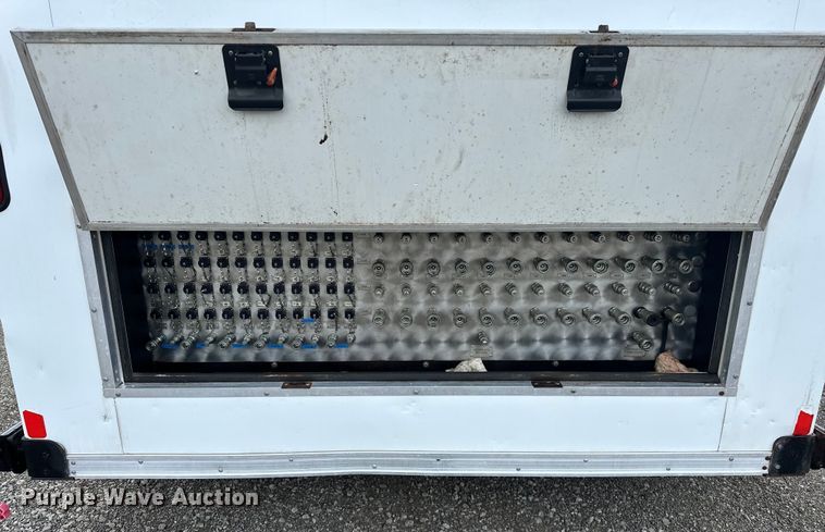 image for item EG1624 2008 Pace  CS716TA2 inspection trailer