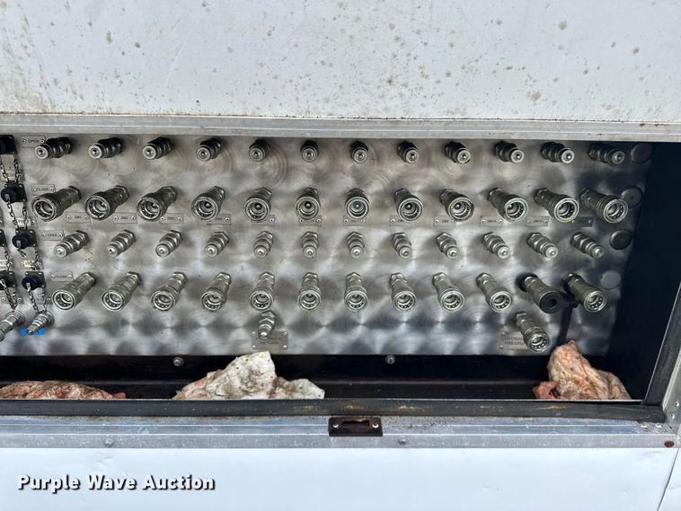 image for item EG1624 2008 Pace  CS716TA2 inspection trailer