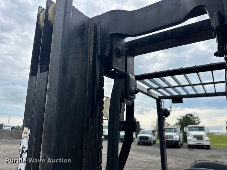 image for item EG1631 2004 Daewoo G25E-3 forklift