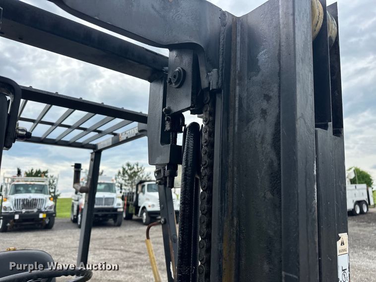 image for item EG1631 2004 Daewoo G25E-3 forklift