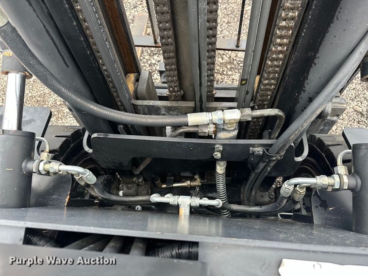 image for item EG1631 2004 Daewoo G25E-3 forklift