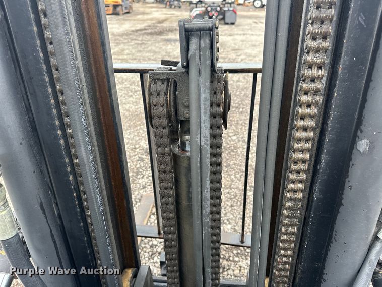 image for item EG1631 2004 Daewoo G25E-3 forklift