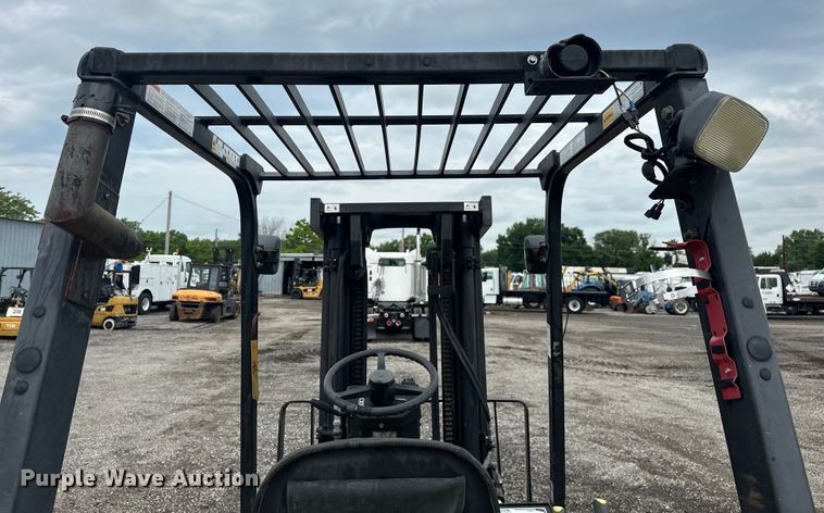 image for item EG1631 2004 Daewoo G25E-3 forklift