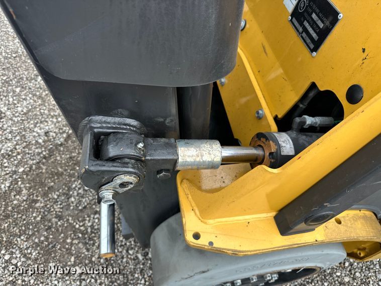 image for item EG1632 2008 Caterpillar  C5000-LP forklift