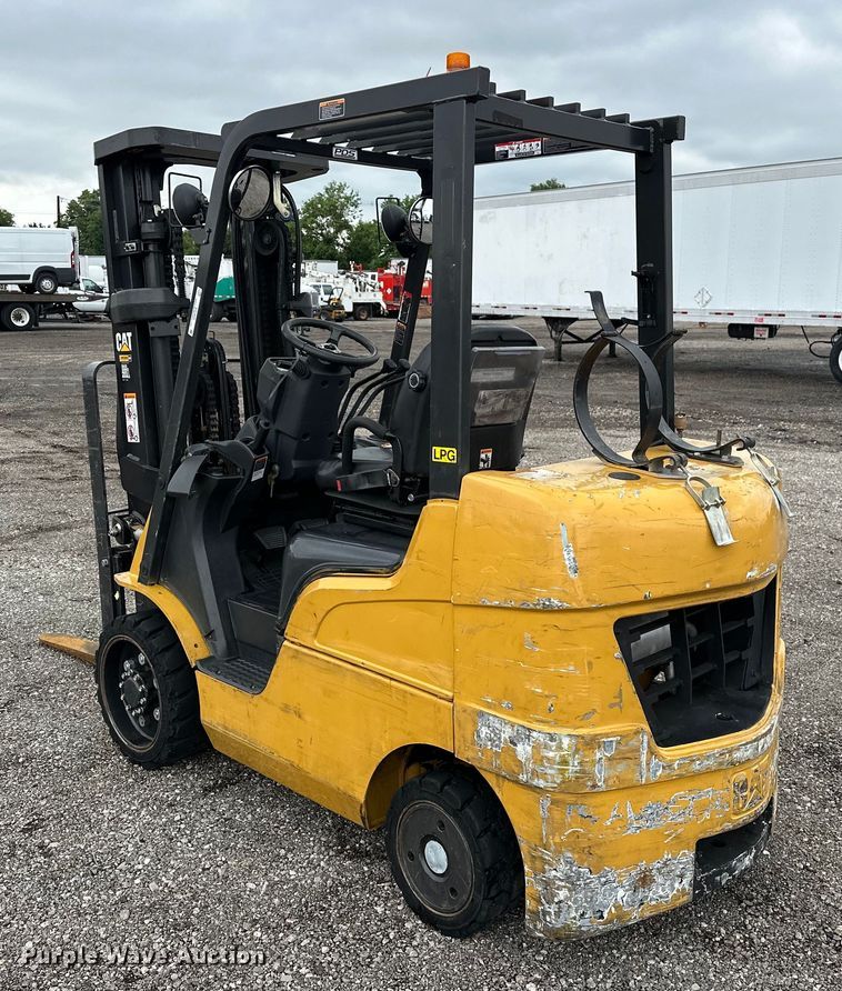 image for item EG1633 2007 Caterpillar  C5500-LP forklift