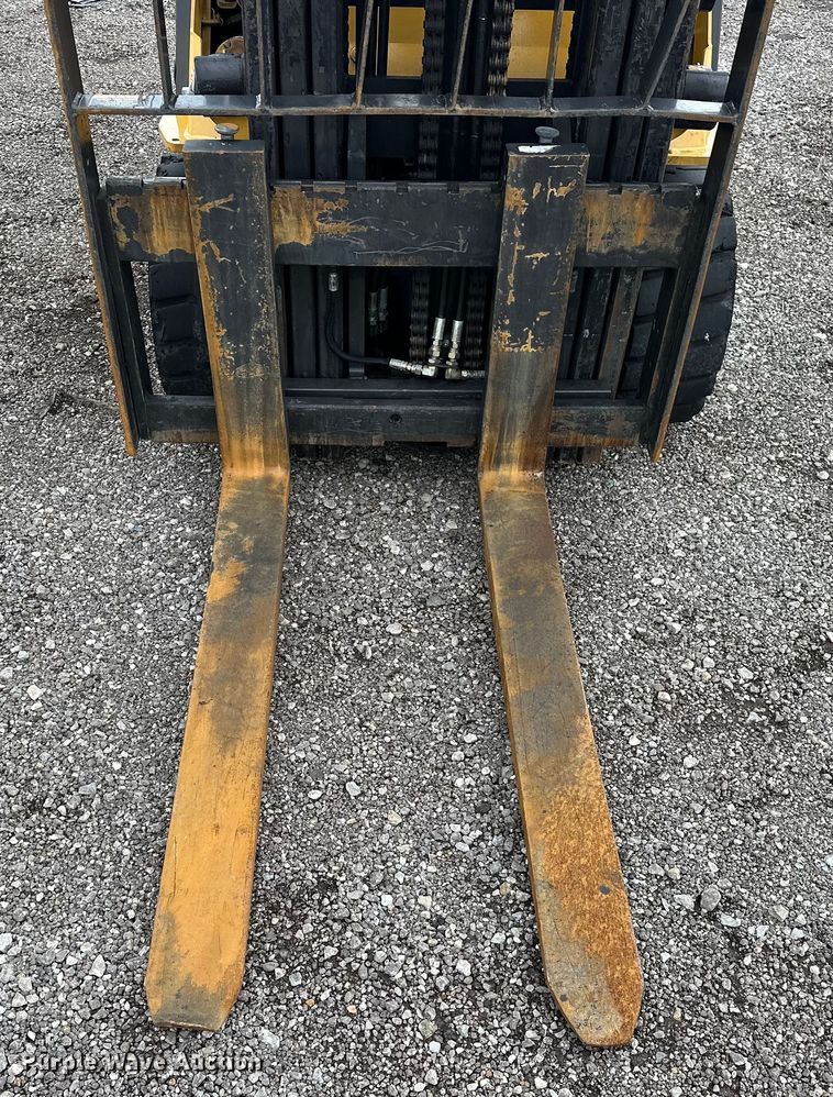 image for item EG1633 2007 Caterpillar  C5500-LP forklift