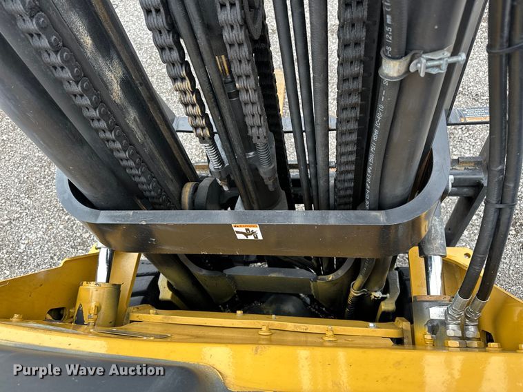 image for item EG1633 2007 Caterpillar  C5500-LP forklift