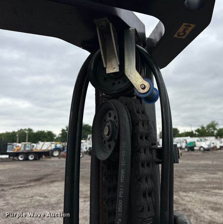 image for item EG1633 2007 Caterpillar  C5500-LP forklift