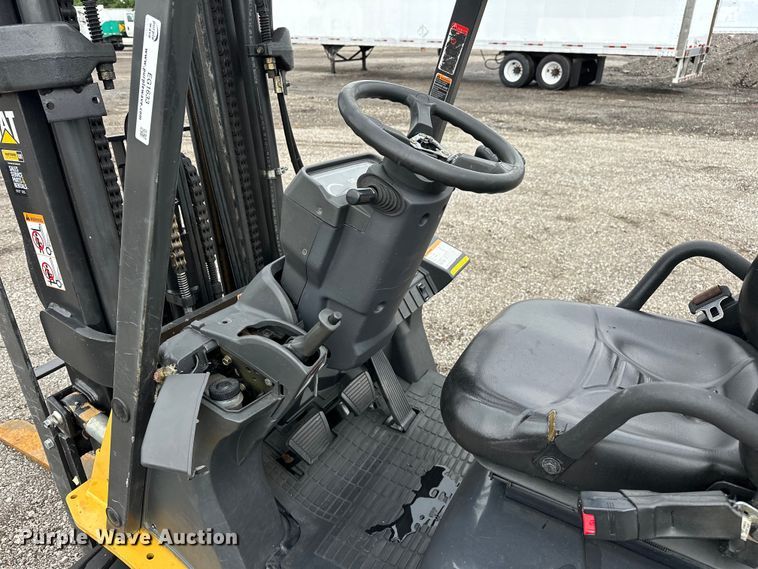 image for item EG1633 2007 Caterpillar  C5500-LP forklift