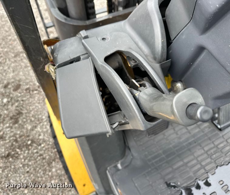 image for item EG1633 2007 Caterpillar  C5500-LP forklift