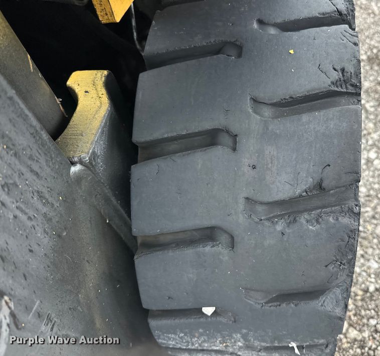 image for item EG1633 2007 Caterpillar  C5500-LP forklift