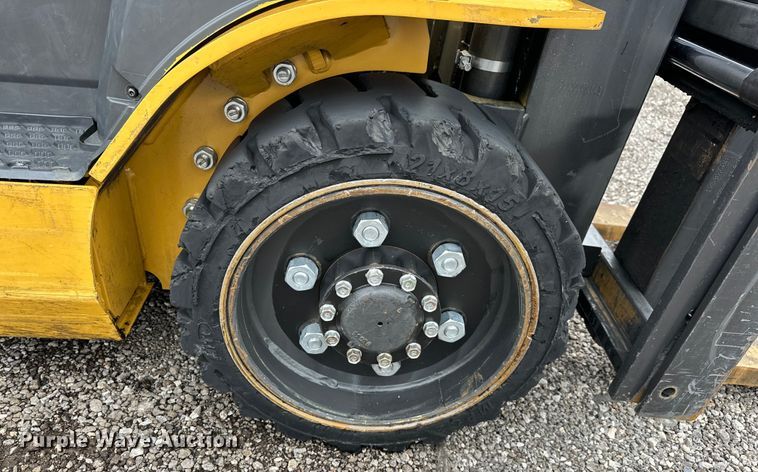 image for item EG1633 2007 Caterpillar  C5500-LP forklift