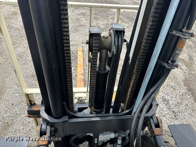 image for item EG1638 1998 Yale GLP050RGE83.5 forklift