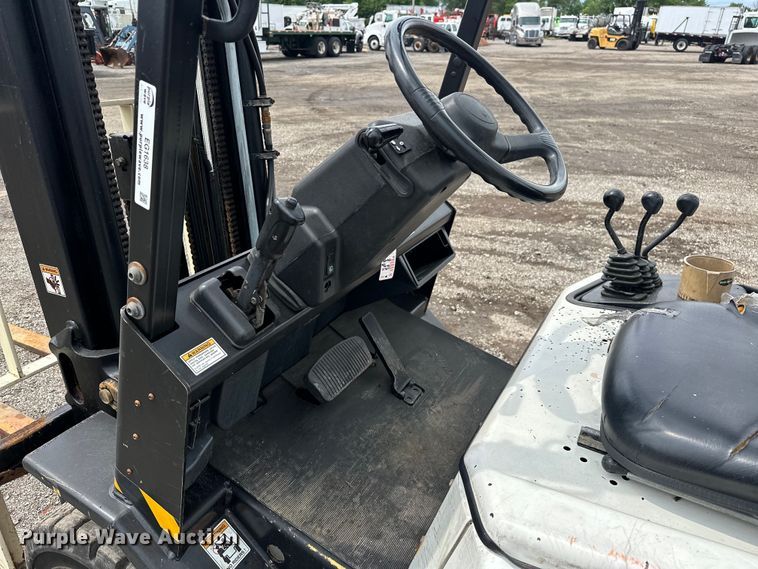 image for item EG1638 1998 Yale GLP050RGE83.5 forklift