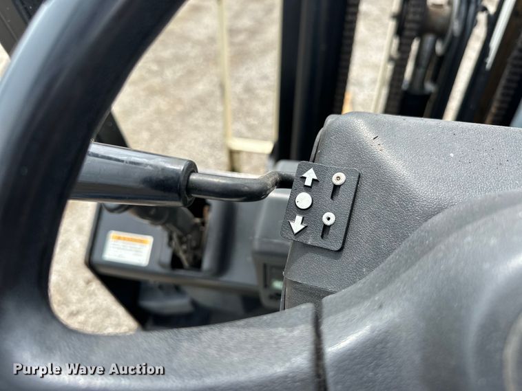 image for item EG1638 1998 Yale GLP050RGE83.5 forklift