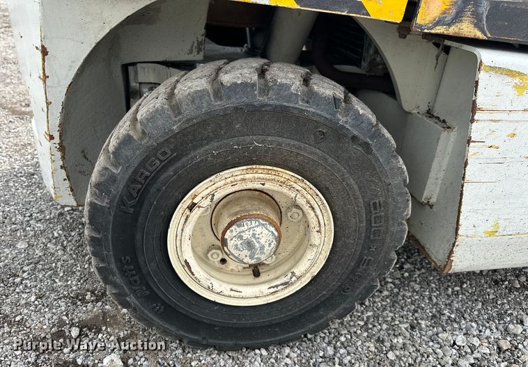 image for item EG1638 1998 Yale GLP050RGE83.5 forklift