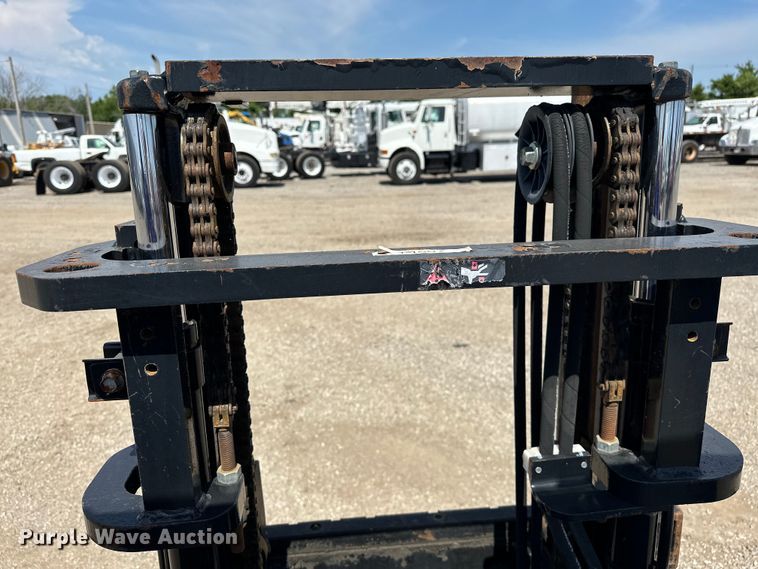 image for item EG1645 2008 Toyota 8FGCU20 forklift