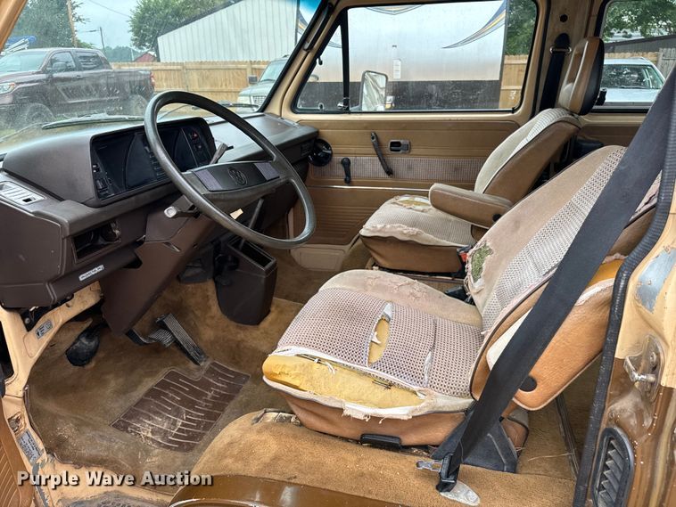 image for item EH3970 1982 Volkswagen  Vanagon GL van