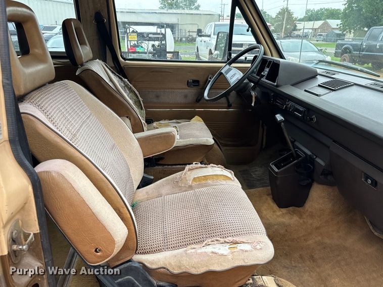 image for item EH3970 1982 Volkswagen  Vanagon GL van