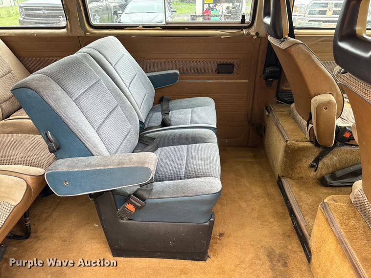 image for item EH3970 1982 Volkswagen  Vanagon GL van