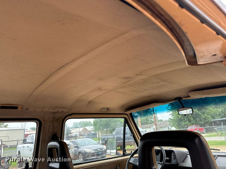 image for item EH3970 1982 Volkswagen  Vanagon GL van