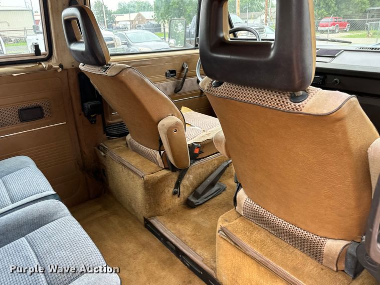 image for item EH3970 1982 Volkswagen  Vanagon GL van