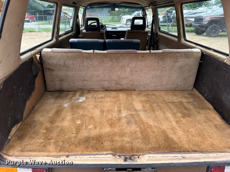 image for item EH3970 1982 Volkswagen  Vanagon GL van