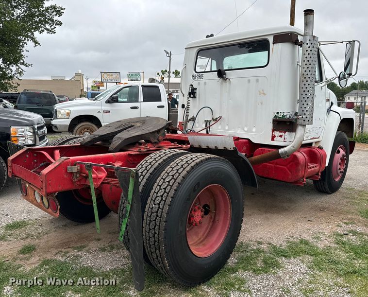 image for item EH3984 1988 International  1754 semi truck