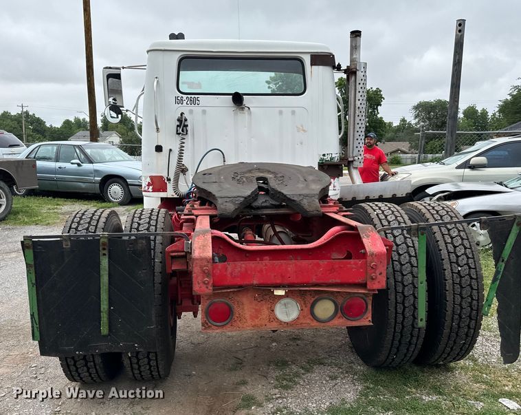 image for item EH3984 1988 International  1754 semi truck