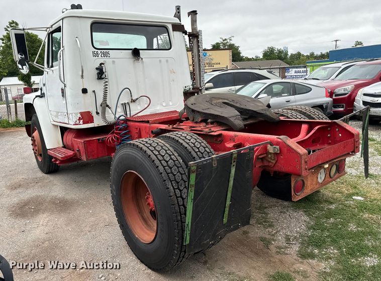 image for item EH3984 1988 International  1754 semi truck