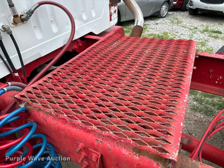 image for item EH3984 1988 International  1754 semi truck