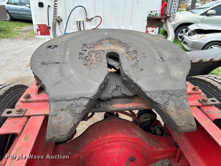 image for item EH3984 1988 International  1754 semi truck