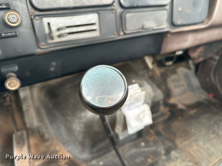 image for item EH3984 1988 International  1754 semi truck