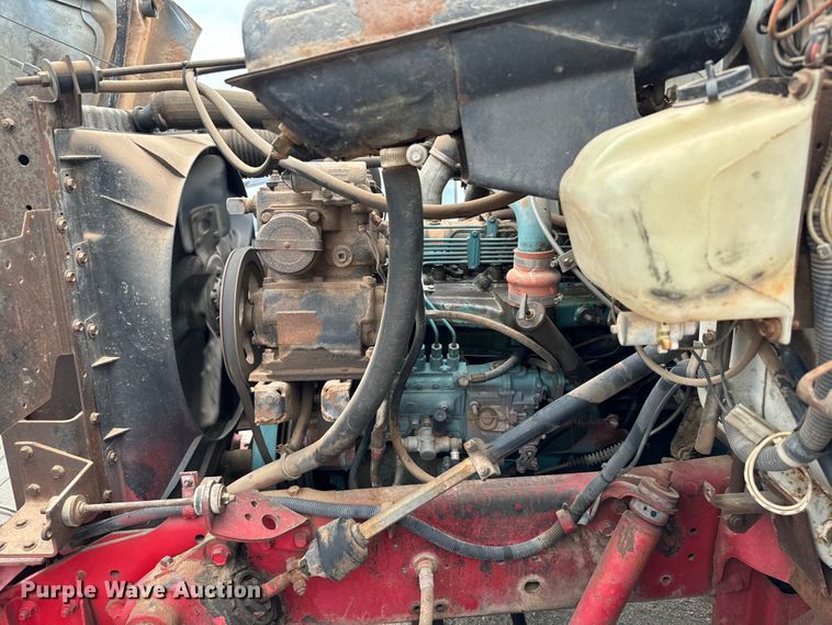 image for item EH3984 1988 International  1754 semi truck