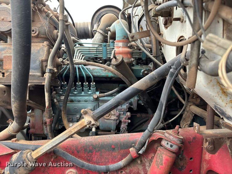 image for item EH3984 1988 International  1754 semi truck