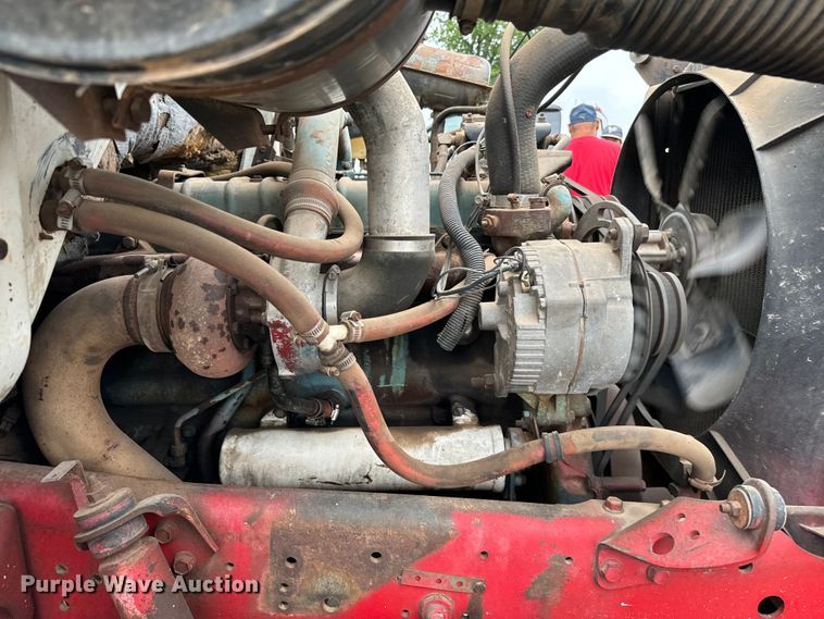 image for item EH3984 1988 International  1754 semi truck