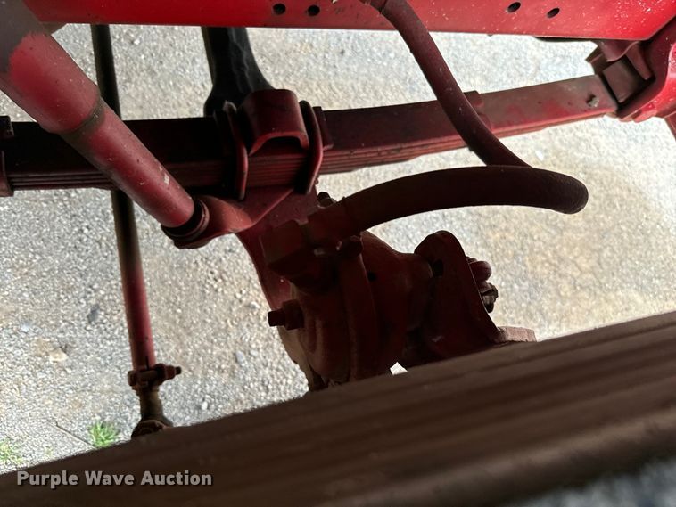 image for item EH3984 1988 International  1754 semi truck