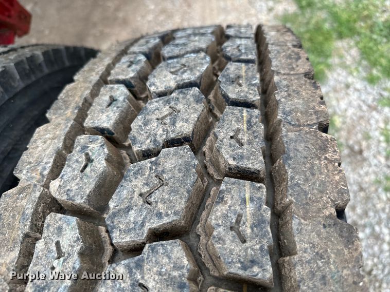 image for item EH3984 1988 International  1754 semi truck