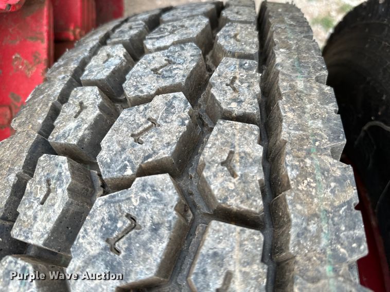 image for item EH3984 1988 International  1754 semi truck