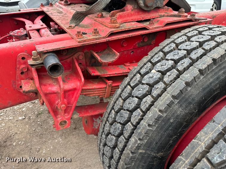 image for item EH3984 1988 International  1754 semi truck